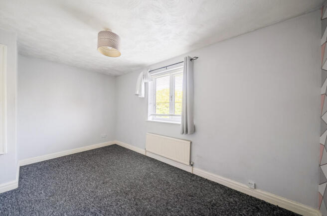 3 bed Semi-Detached for sale Image 10
