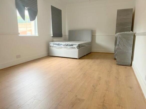 ROOM 2.JPG