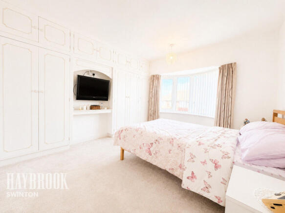 3 bed Semi-Detached for sale Image 12