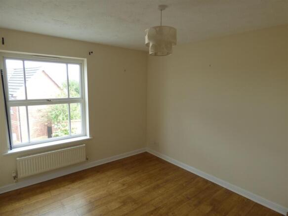 Bedroom 1.JPG