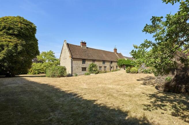 Manor Farm House - GGD78_4769_HDR.jpg