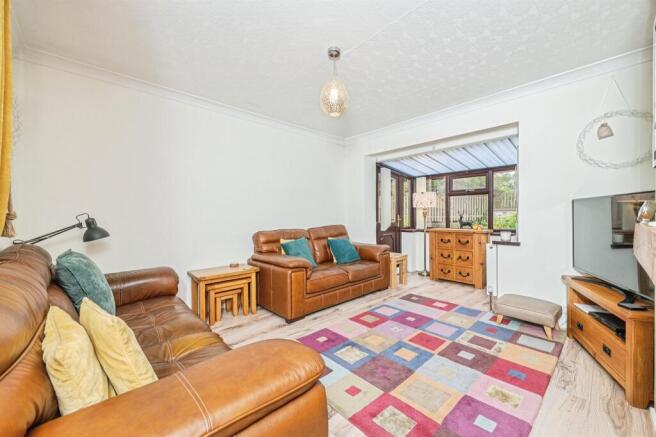 3 bed Detached Bungalow for sale Image 4