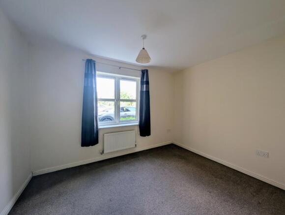 2 bed Flat to rent Image 10