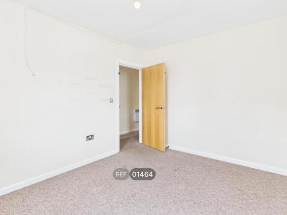2 bed Apartment to rent Image 12