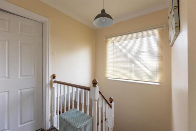 Manor Park 18 Landing.jpg