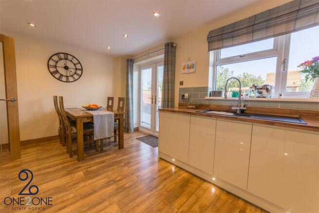 Oaklands View-12.jpg