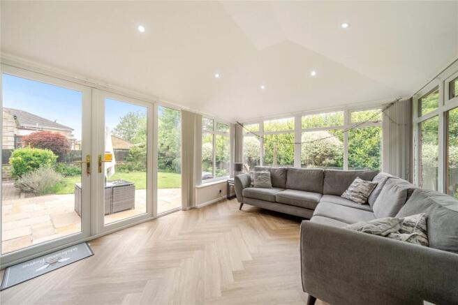 4 bed Detached for sale Image 5