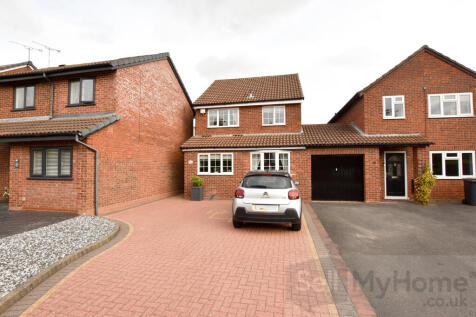 Clovelly Way, Nuneaton, Warwickshire