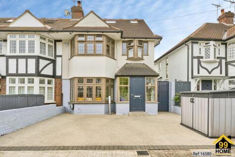 Barnfield Avenue, Kingston Upon Thames, United Kingdom, KT2