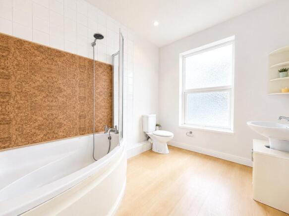 2 bed Terraced for sale Image 7