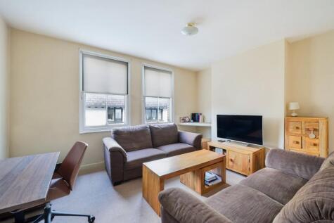 West Street, Ewell, KT17