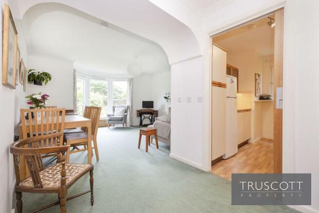Sitting/Dining Room
