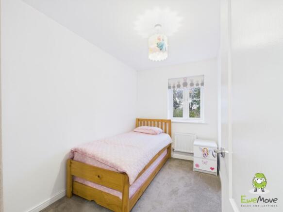 EweMove Estate Agents Basingstoke - Longwood Copse