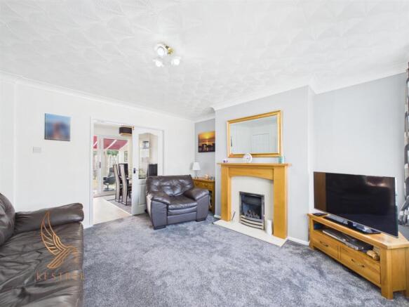 3 bed Semi-Detached for sale Image 5
