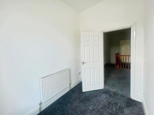 4 bed Terraced to rent Image 7