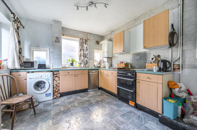 1376391-5-6926e7f...