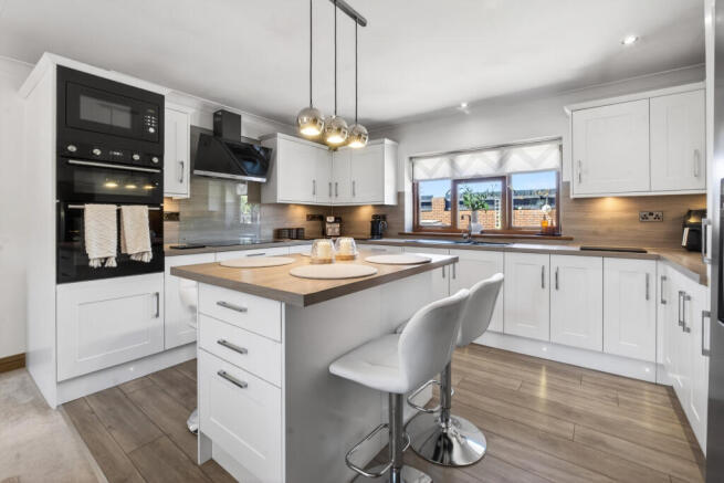 Kitchen (2)