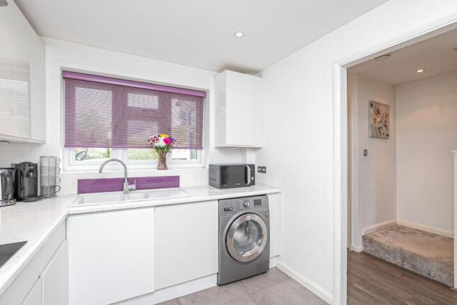 28 Gwynne - Kitchen 2.jpg