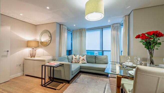 3 bed apartment to rent Merchant Square East, Lon