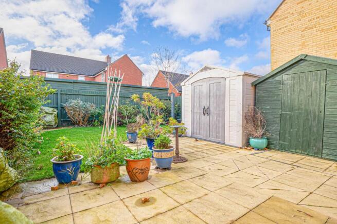 Collingwood Gardens, Brooklands, MK10 photo 4