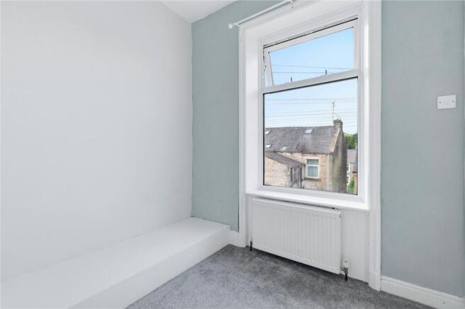 3 bed Terraced for sale Image 10