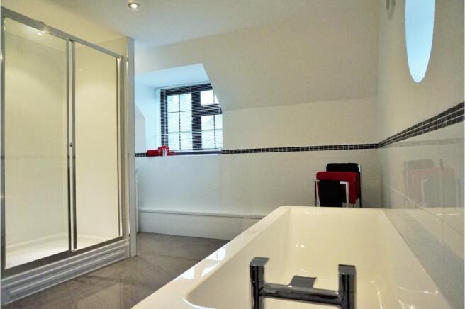 Master En-suite