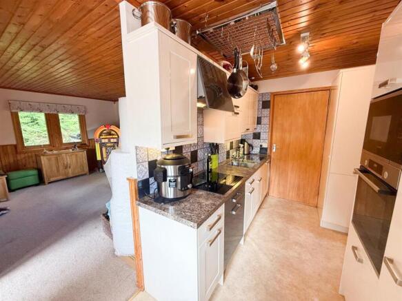2 bed Chalet for sale Image 4