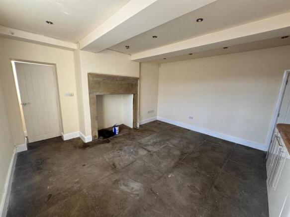1 bed Apartment to rent Image 4