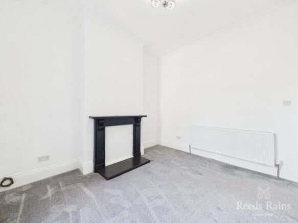 3 bed Terraced to rent Image 6