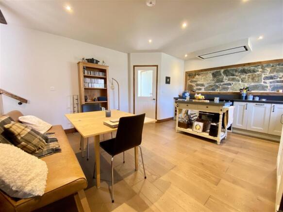 Kitchen dining