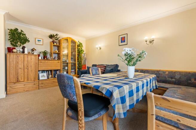 Open Plan Dining Area & Kitchen