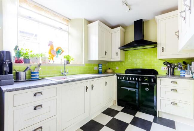 kitchen 2.jpg