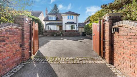 Clarence Road, Four Oaks, B74