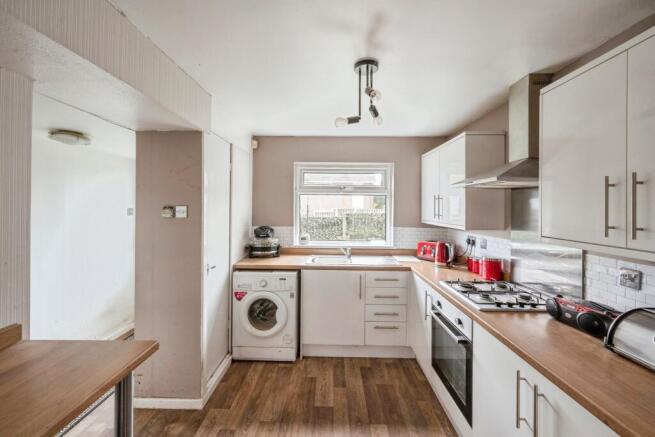 2 bed Semi-Detached for sale Image 5