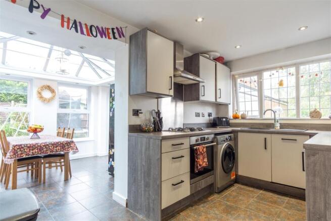 Kitchen/Conservatory