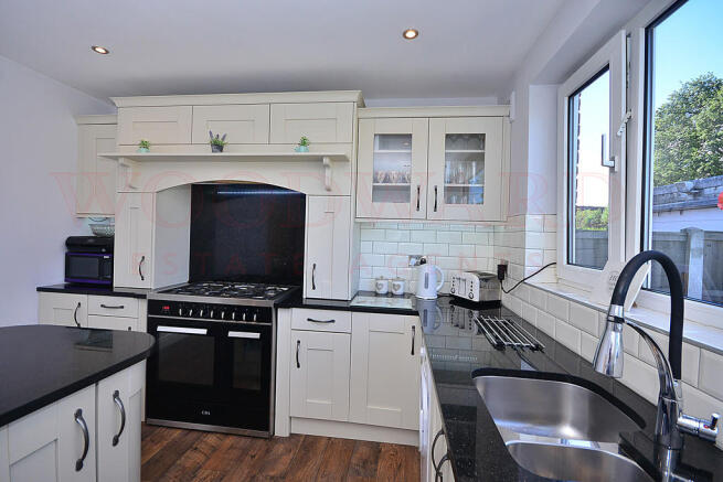 Kitchen/Breakfast...