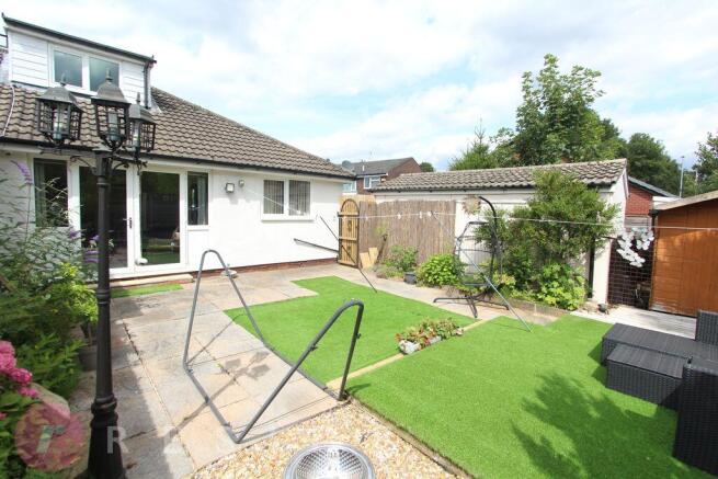 2 bed Semi-Detached Bungalow for sale Image 12
