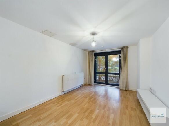 CAM03394G0-PR0158...