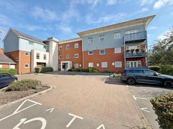 2 bed flat to rent Wraysbury Drive, West Drayton