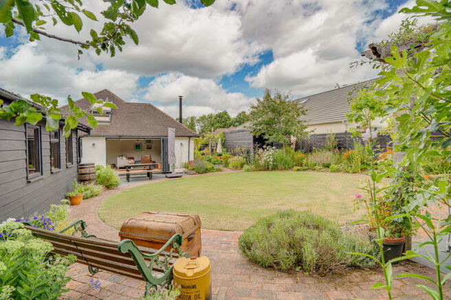 Garden View towards the property