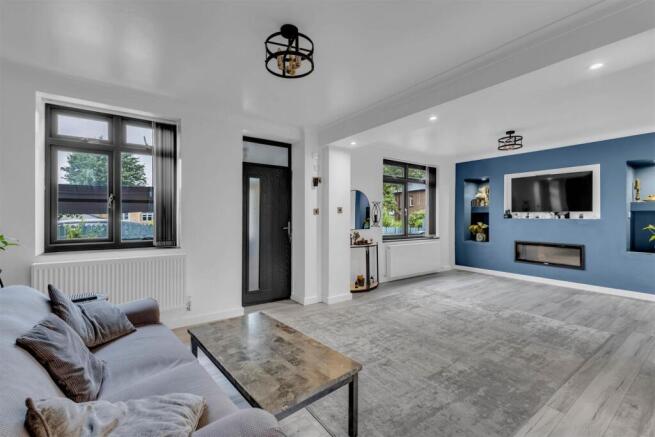 3 bed Semi-Detached for sale Image 7