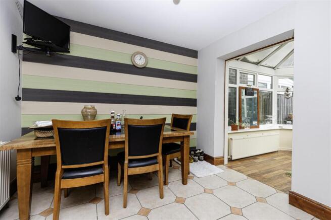 3 bed Semi-Detached for sale Image 9
