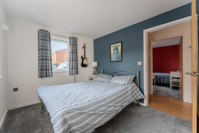 2 bed Flat for sale Image 8