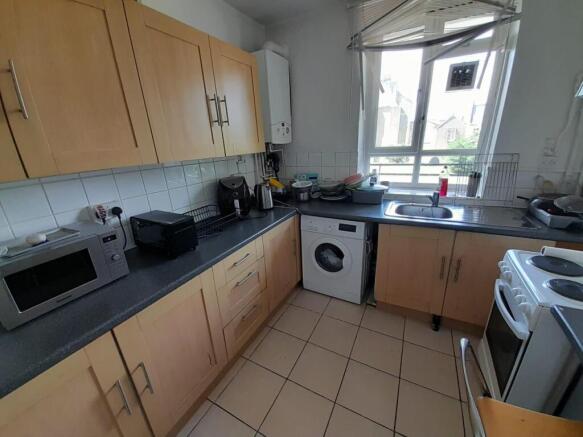 2. Kitchen 1.jpeg