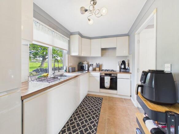 2 bed Park Home for sale Image 6