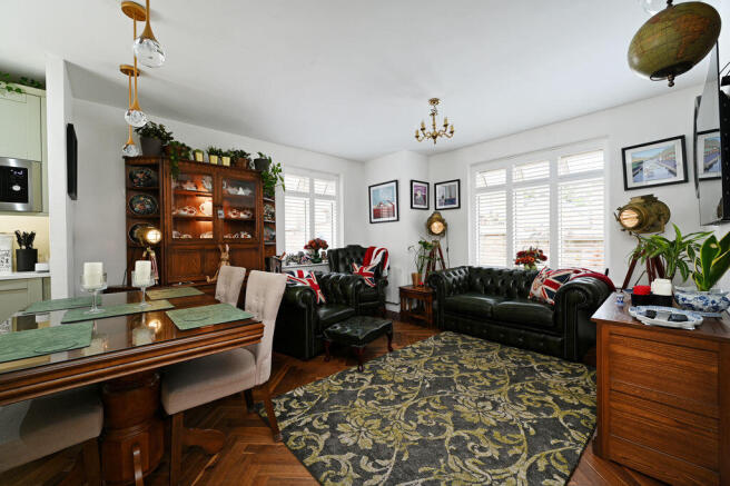 2 bed Apartment for sale Image 6