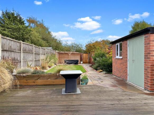Landscaped Rear Garden 007