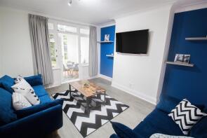 4, The Turnways, Headingley, Leeds LS6 3DU