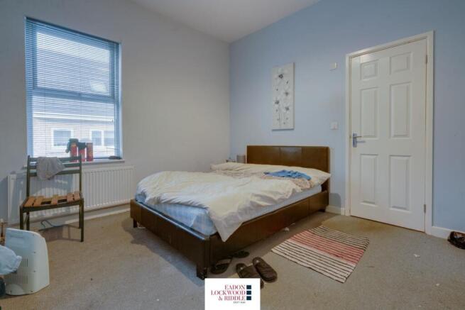 5 bed Terraced for sale Image 9