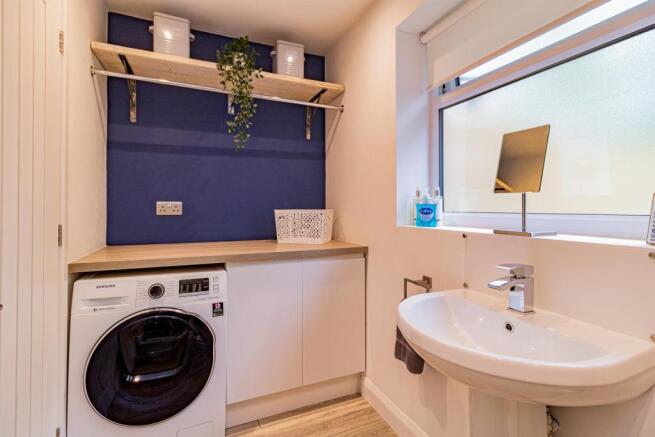 Utility/shower room